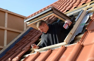 Pose de fenêtres de toit Velux à Compans